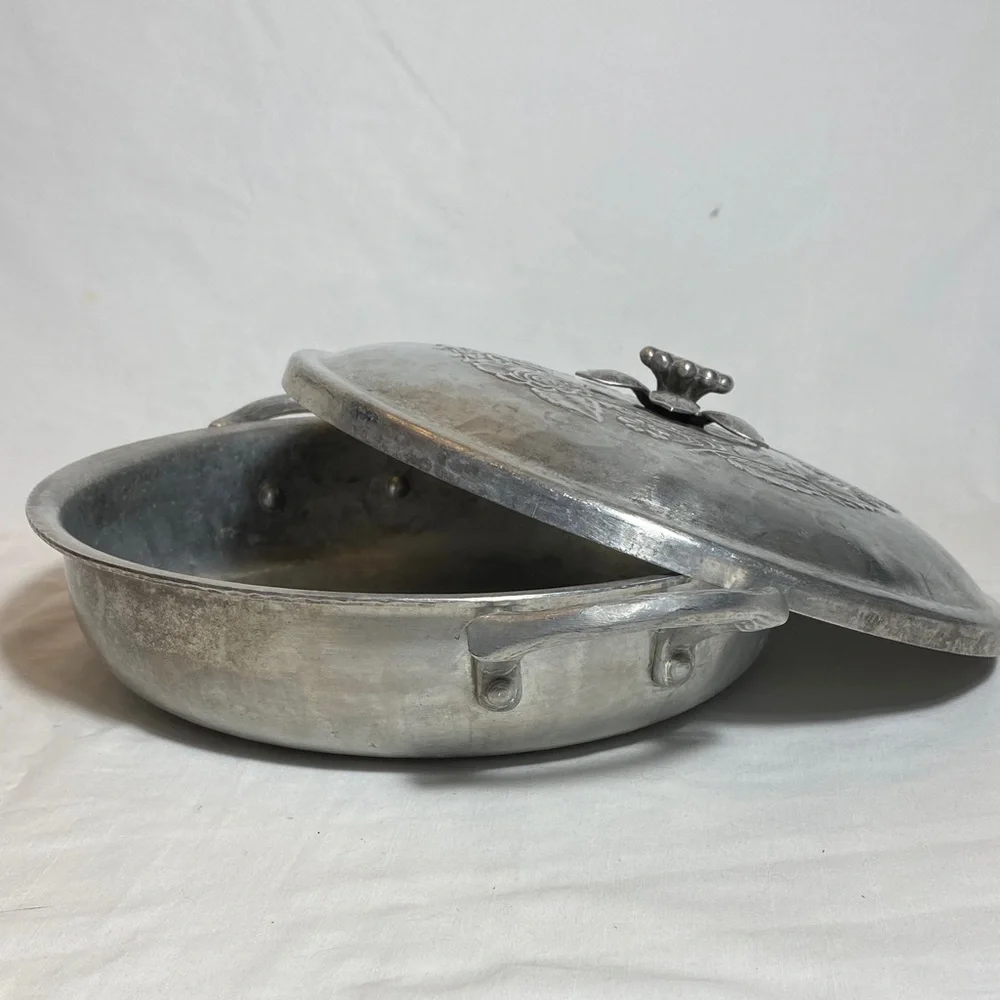 Vintage Everlast Hand-forged Aluminum 10” Casserole with Decorative Lid
